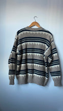 Load image into Gallery viewer, Crew Neck Sweater