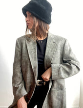 Load image into Gallery viewer, Vintage GANT blazer