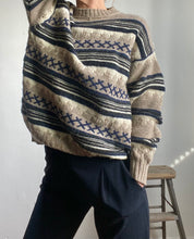 Load image into Gallery viewer, Crew Neck Sweater