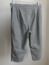 Load image into Gallery viewer, Plaid Capris
