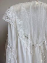 Load image into Gallery viewer, Vintage Slip & Robe Set