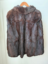 Load image into Gallery viewer, 1940s Mink Fur cape coat