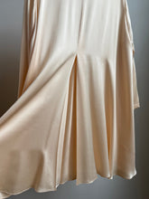 Load image into Gallery viewer, Fanny Liautard silk cover up