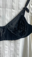 Load image into Gallery viewer, Antique Bra