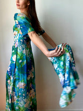 Load image into Gallery viewer, Hawaiian Floral sleeved dress