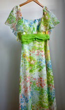 Load image into Gallery viewer, Floral maxi dress