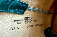 Load image into Gallery viewer, Vintage Justin Cowboy Boots