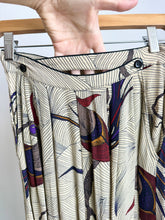 Load image into Gallery viewer, Vintage pleated shorts