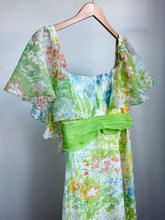 Load image into Gallery viewer, Floral maxi dress