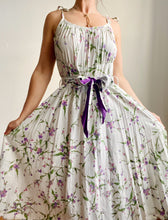 Load image into Gallery viewer, Vintage 40’s/ 50’s Floral