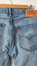 Load image into Gallery viewer, Vintage Levi's