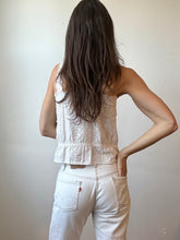 Load image into Gallery viewer, Crochet top with floral buttons