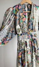 Load image into Gallery viewer, Printed Bell Sleeve Dress