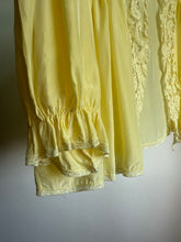 Load image into Gallery viewer, 1930’s / 1940’s yellow lace bed coat