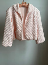 Load image into Gallery viewer, 1940's quilted bed coat