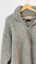 Load image into Gallery viewer, 1980's Grey Sweater