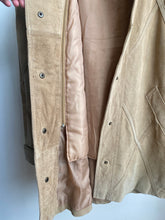 Load image into Gallery viewer, Vintage tan Leather jacket
