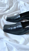 Load image into Gallery viewer, Valentino loafers