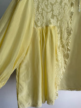 Load image into Gallery viewer, 1930’s / 1940’s yellow lace bed coat