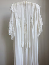 Load image into Gallery viewer, Vintage Slip & Robe Set