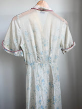 Load image into Gallery viewer, Vintage Floral dress with pink trim