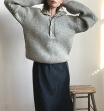 Load image into Gallery viewer, 1980's Grey Sweater