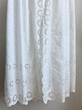Load image into Gallery viewer, White eyelet skirt