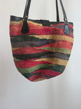 Load image into Gallery viewer, colorful straw bag