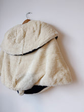 Load image into Gallery viewer, 1930’s- 1940’s Ivory Rabbit Fur Cape