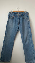Load image into Gallery viewer, Vintage Levi's