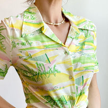 Load image into Gallery viewer, 1960's Beach print Button up