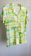Load image into Gallery viewer, 1960's Beach print Button up