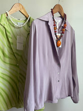 Load image into Gallery viewer, Lavender silk button up
