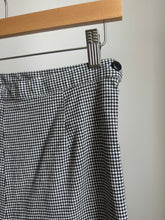 Load image into Gallery viewer, Plaid Capris

