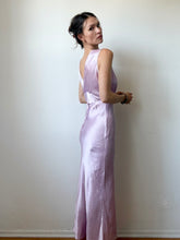Load image into Gallery viewer, 1940s Lavender slip dress
