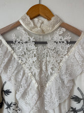 Load image into Gallery viewer, Gunne Sax blouse
