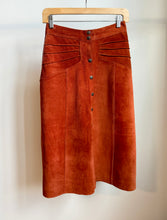 Load image into Gallery viewer, 1970's terracotta suede Skirt
