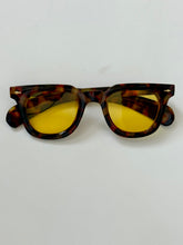 Load image into Gallery viewer, 1970’s tortoise eye glasses
