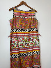 Load image into Gallery viewer, 60&#39;s / 70&#39;s colorful Printed dress
