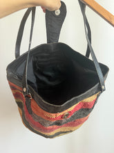 Load image into Gallery viewer, colorful straw bag
