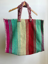 Load image into Gallery viewer, Large Peruvian Bag 3 of 3
