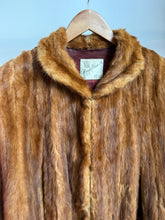 Load image into Gallery viewer, 1940's Mink Fur Coat cape
