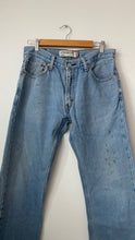 Load image into Gallery viewer, Vintage Levis
