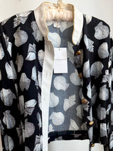 Load image into Gallery viewer, Sea shell top
