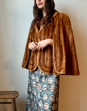 Load image into Gallery viewer, 1940's Mink Fur Coat cape

