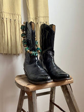 Load image into Gallery viewer, Vintage Leathern Western Cowboy Boots
