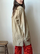 Load image into Gallery viewer, Vintage tan Leather jacket
