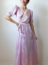 Load image into Gallery viewer, 1940s lavender wrap dress
