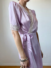 Load image into Gallery viewer, 1940s lavender wrap dress

