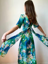 Load image into Gallery viewer, Hawaiian Floral sleeved dress
